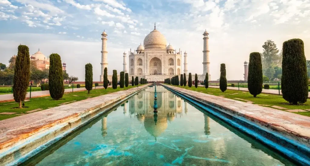 Agra Best Places to Visit Near Delhi